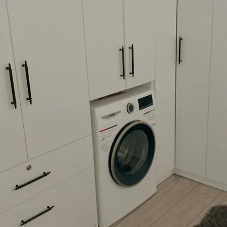 Yeni Eşyalı Ferah Sessiz Daire Daire *